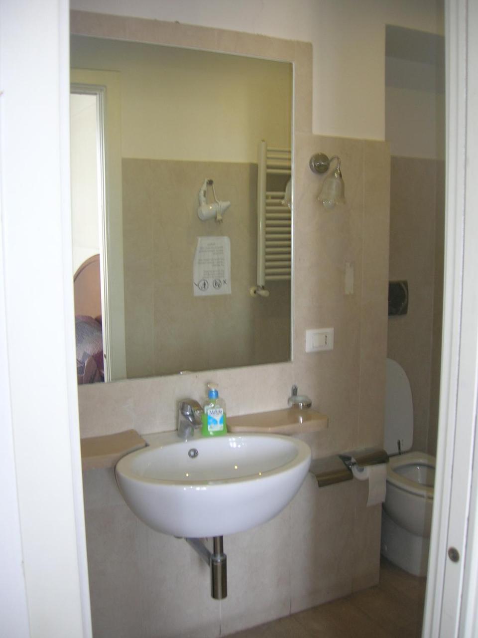 Light Inn Affittacamere Рим Экстерьер фото