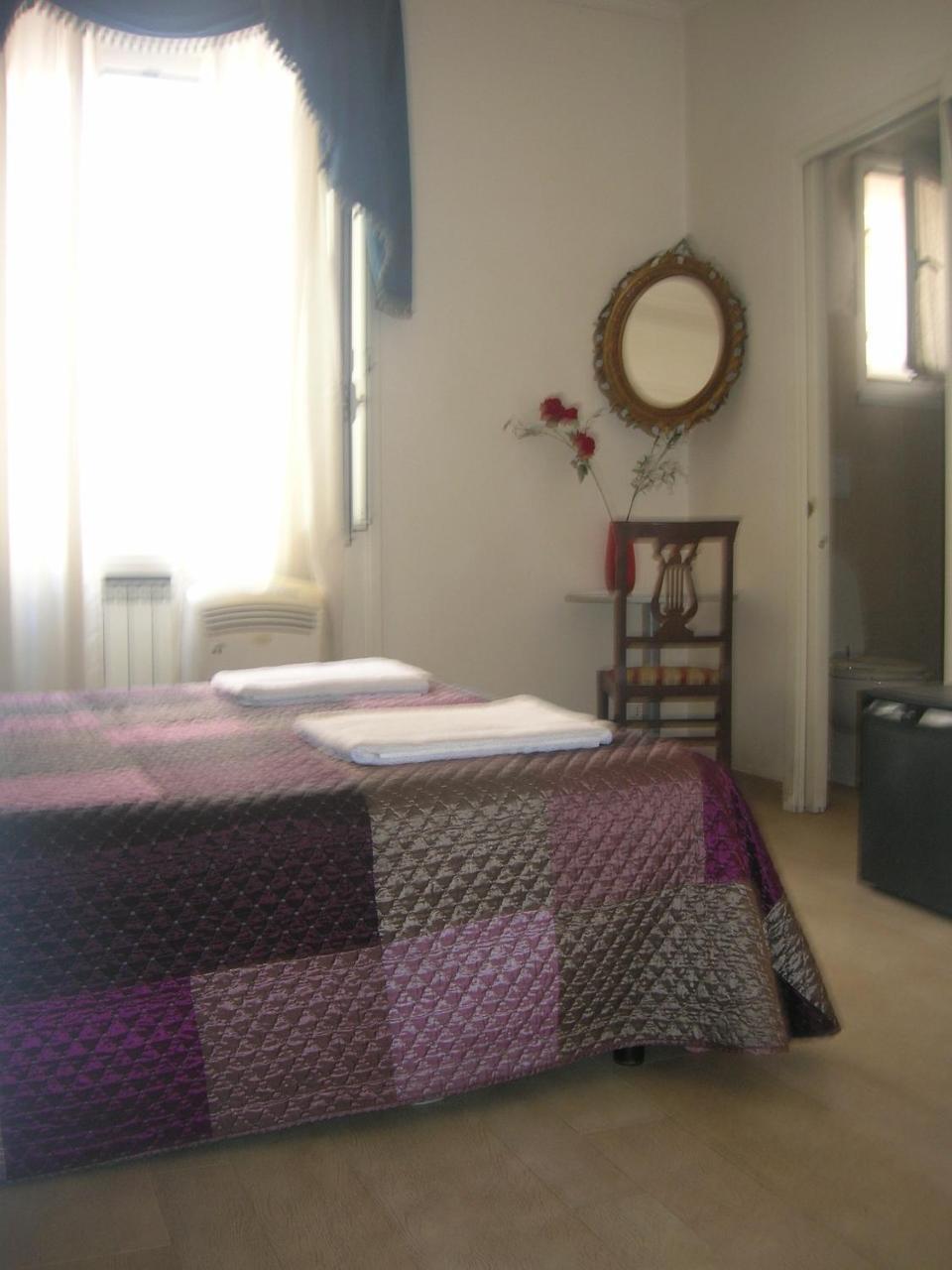 Light Inn Affittacamere Рим Экстерьер фото