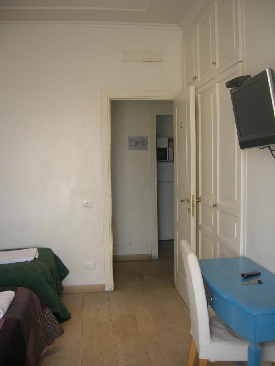 Light Inn Affittacamere Рим Экстерьер фото