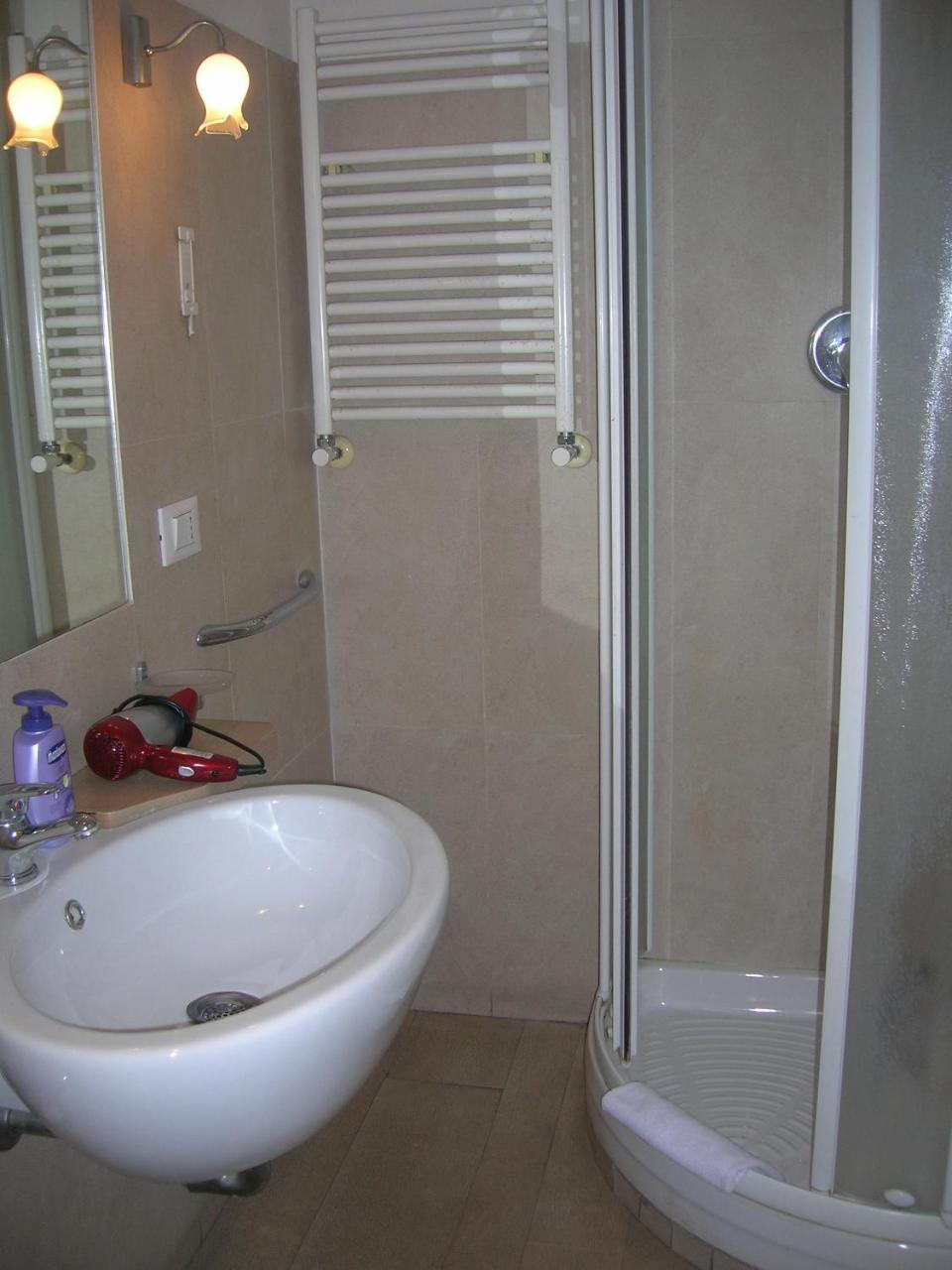 Light Inn Affittacamere Рим Экстерьер фото
