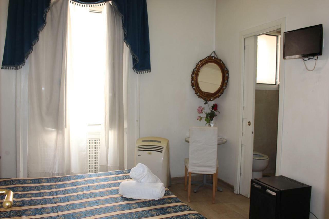 Light Inn Affittacamere Рим Экстерьер фото